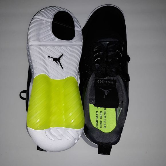 Nike Air Max 200 Basketball Shoes/Sneakers - Picture 12 of 12